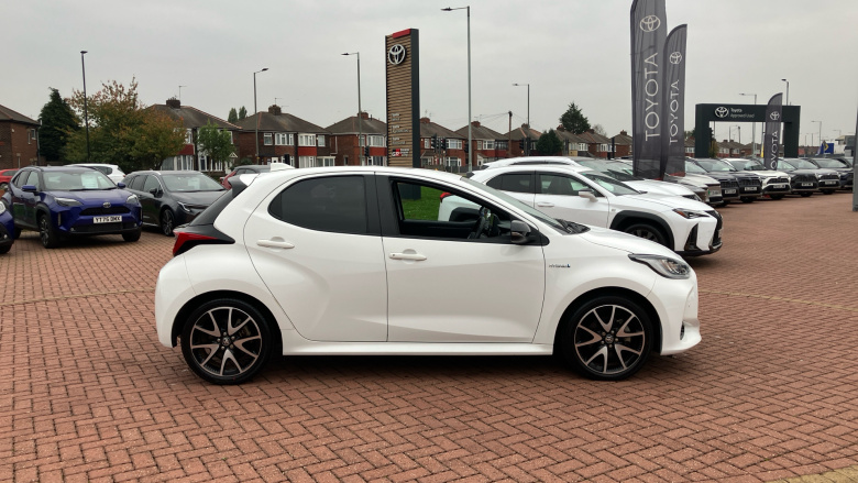 Toyota Yaris 1.5 Hybrid Dynamic 5dr CVT Hybrid Hatchback